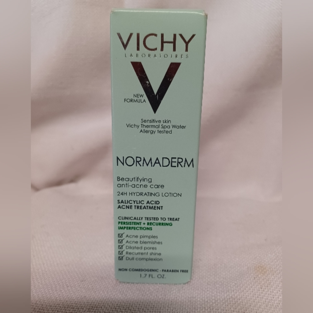 Vichy Normaderm Beautifying Anti-Acne Care